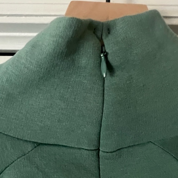 Adidas Women’s Green Mock Neck Pullover Sweatshirt Size Medium - Picture 4 of 5